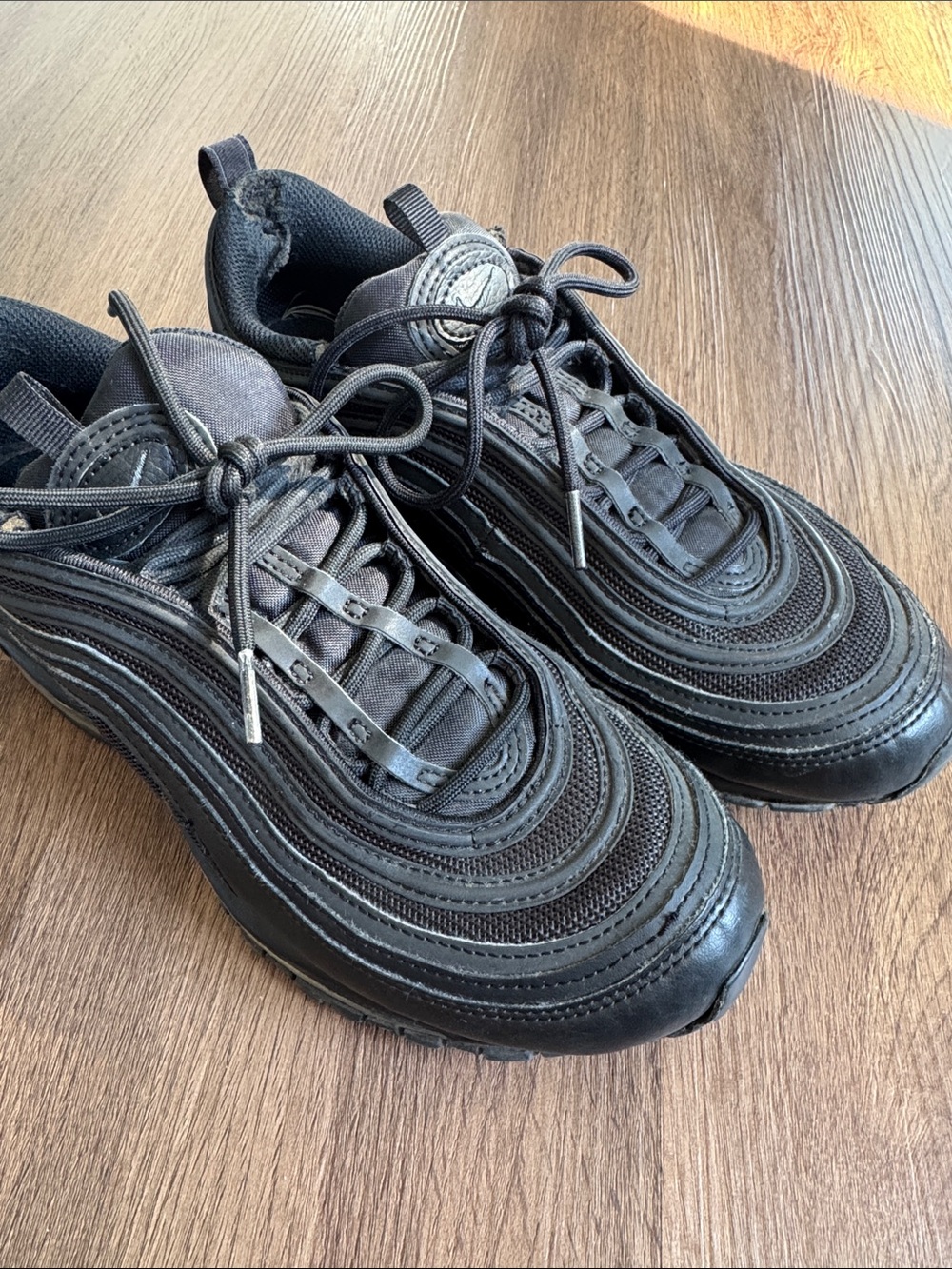 Nike Air Max 97 - Women’s sz 9.5